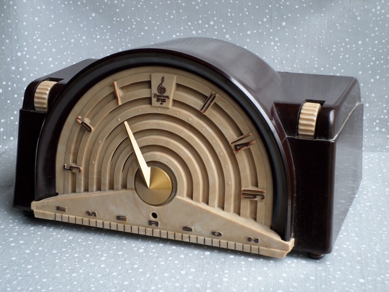 emerson 744b radio
